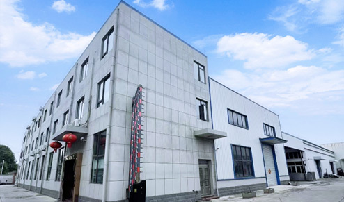 <p>揚(yáng)州信之諾機(jī)械有限公司是中國(guó)飲料工業(yè)協(xié)會(huì)，中國(guó)酒業(yè)協(xié)會(huì)，中國(guó)食品工業(yè)協(xié)會(huì)啤酒專(zhuān)業(yè)委員會(huì)會(huì)員單位。公司地處京杭大運(yùn)河畔，千年古驛高郵城南工業(yè)區(qū)。</p><p>公司自創(chuàng)辦以來(lái)堅(jiān)持以“質(zhì)量是企業(yè)的生命”的服務(wù)理念，為啤酒、黃酒、白酒、調(diào)味品、飲料、生物化工等行業(yè)提供各種成套設(shè)備。受到了百事可樂(lè)、農(nóng)夫山泉、達(dá)利園、青島啤酒集團(tuán)、華潤(rùn)啤酒集團(tuán)、燕京啤酒集團(tuán)、鎮(zhèn)江香醋、老大同、淘大醬油、古越龍山、會(huì)稽山黃酒等國(guó)內(nèi)外知名廠(chǎng)家的一致好評(píng)。本公司堅(jiān)持以專(zhuān)業(yè)/創(chuàng)新/誠(chéng)信為宗旨，于全國(guó)各地新老客戶(hù)攜手合作共創(chuàng)美好未來(lái)。</p>